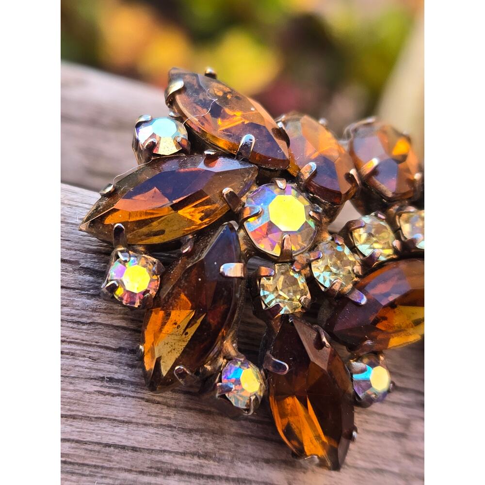 Vintage Amber Tone Navette & AB Crystal Rhinestone Layered Leaf Brooch - Picture 2 of 6